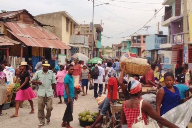 BOULEVERSÉ ET BOULEVERSANT HAÏTI
